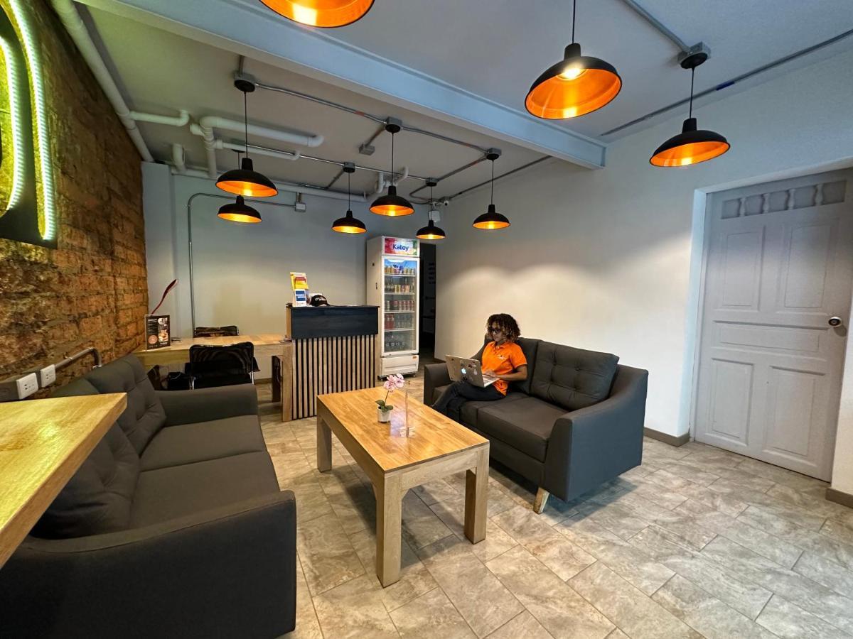 Colinkhouse Hotel Medellín Buitenkant foto